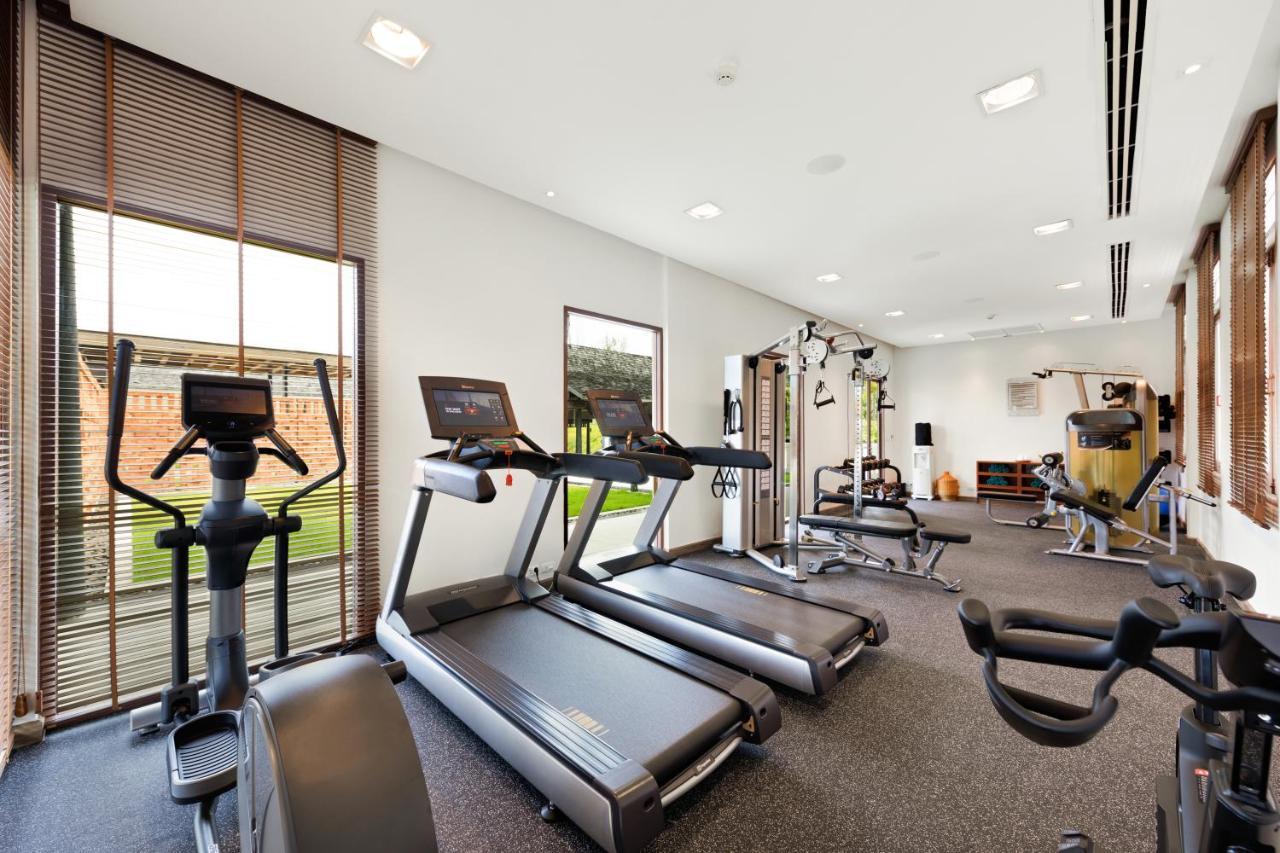 Outrigger Khao Lak Beach Resort - Sha Extra Plus 외부 사진 The gym at the hotel